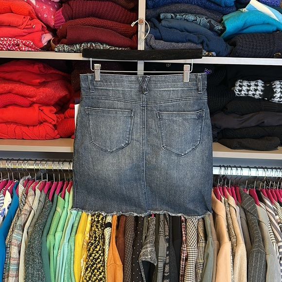 Democracy blue 4 pocket mini jean skirt size 2 NWT - Picture 3 of 3